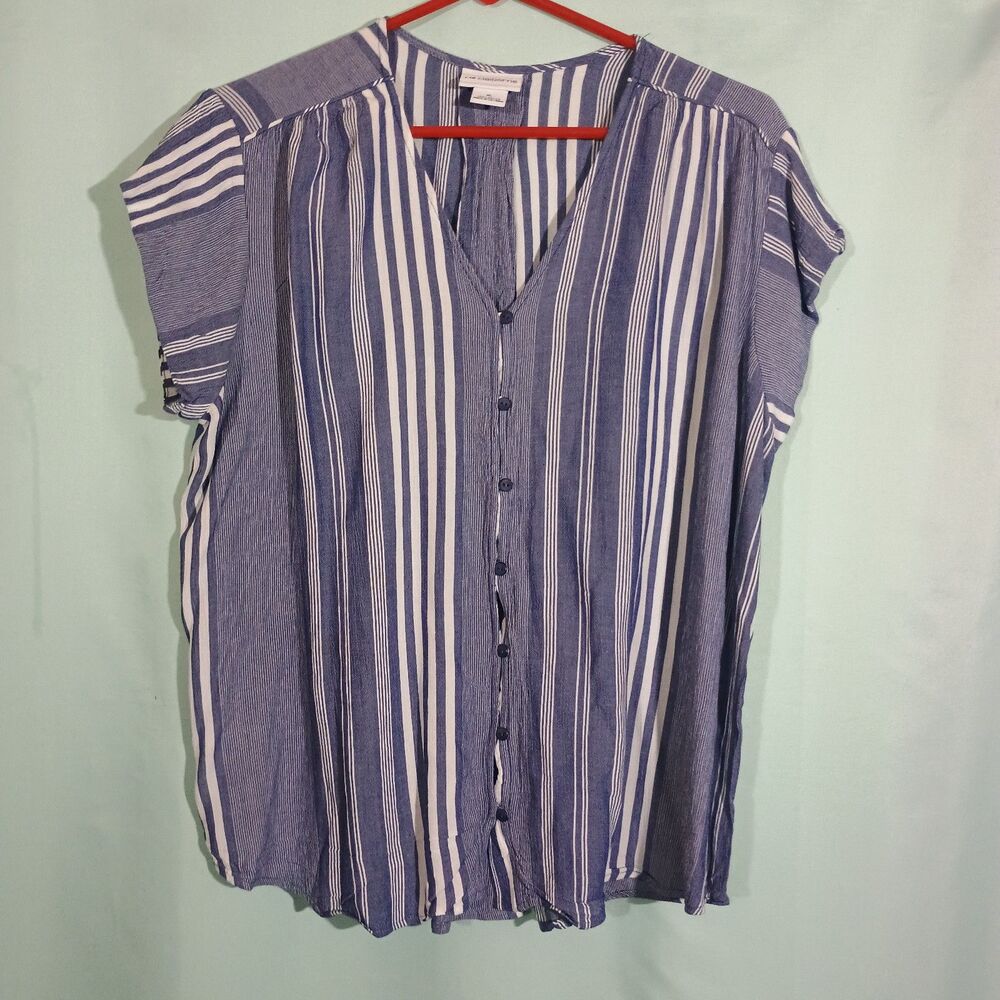 Women’s Blue & White Striped V-Neck Blouse – Short Sleeve Button Front top